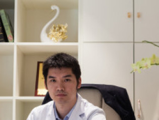 李成龙