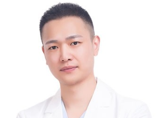 李强