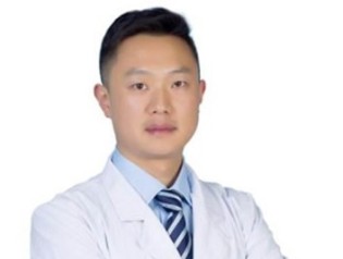 李明