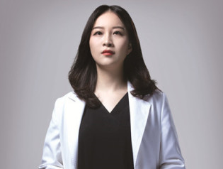 李英