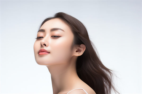 广州假体隆胸专家排名及改脸型案例图集2025新版预览